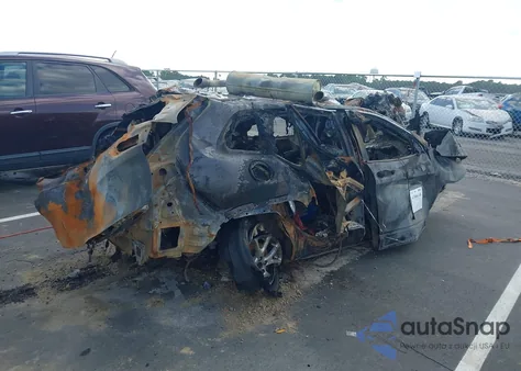 2014 Jeep Cherokee Latitude z USA, uszkodzony, nr VIN 1C4PJLCS6EW154551